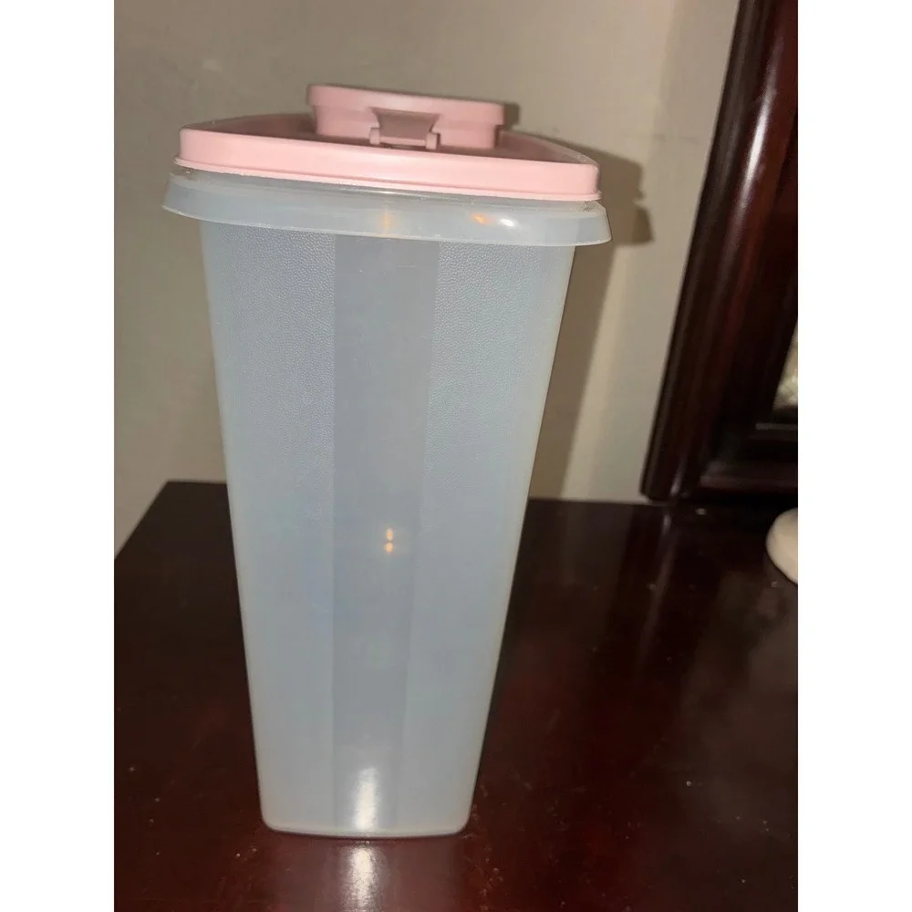 VTG Tupperware #1588-8 Pink Cereal Keeper-Red Lid. 9.5